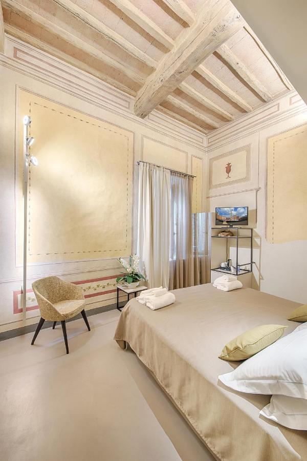 Residenza D'Epoca Le Aquile Bed and Breakfast Siena Exteriör bild